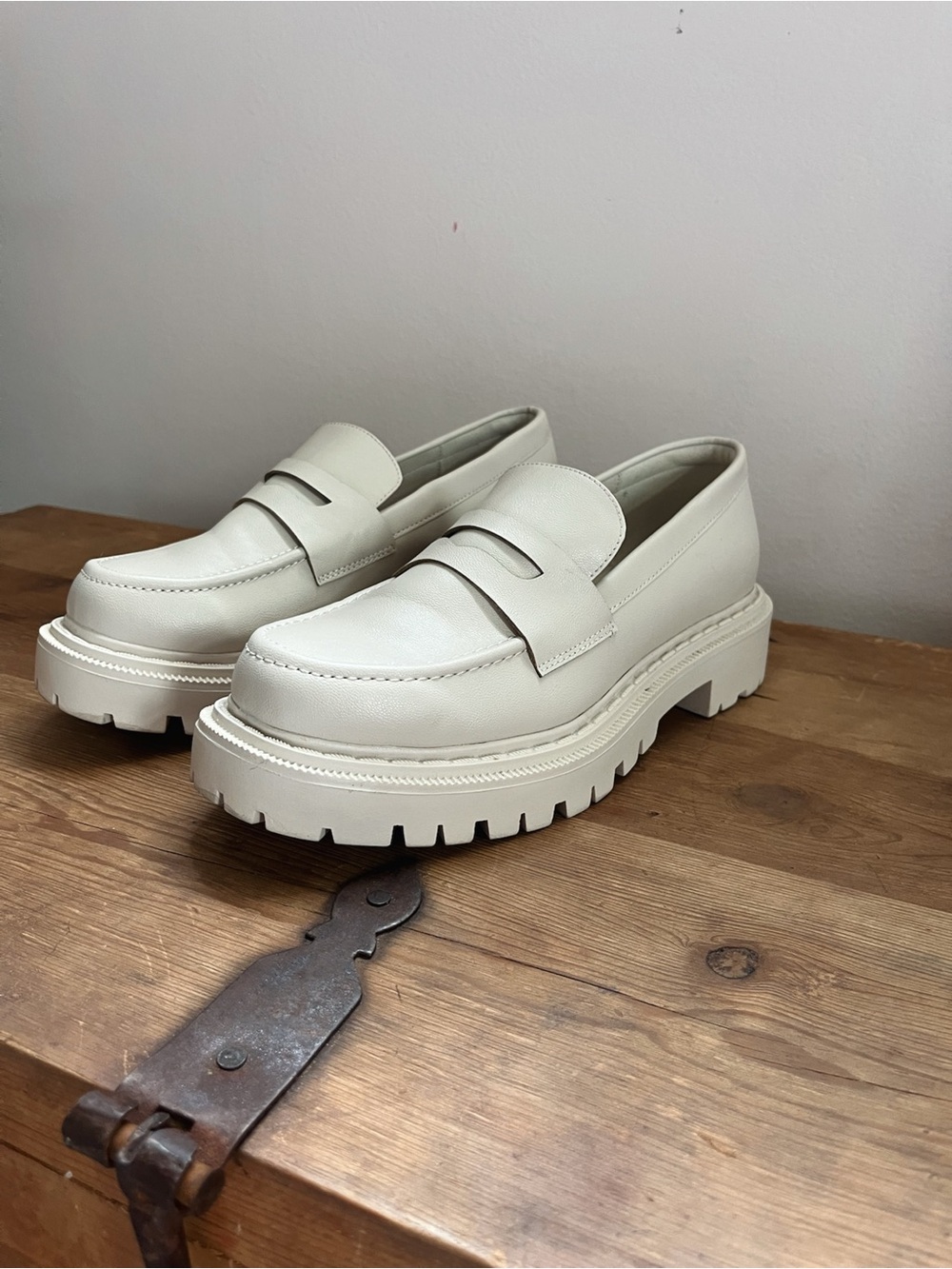 American Eagle Outfitters Cream Chunky Penny Loafers